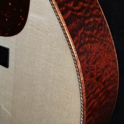 Santa Cruz  Custom OM Hand Made Guitar Quilted Sapele / Moon Spruce image 7