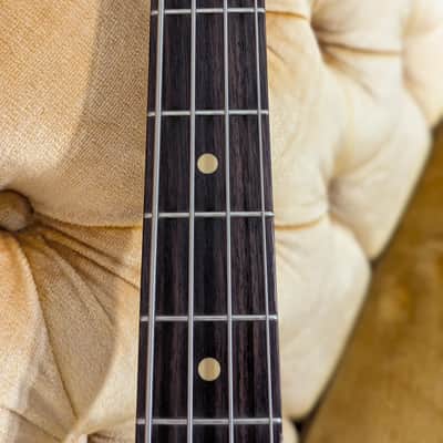 Lakland Skyline Series 44-02 Deluxe 2024 - Three Tone Sunburst image 4