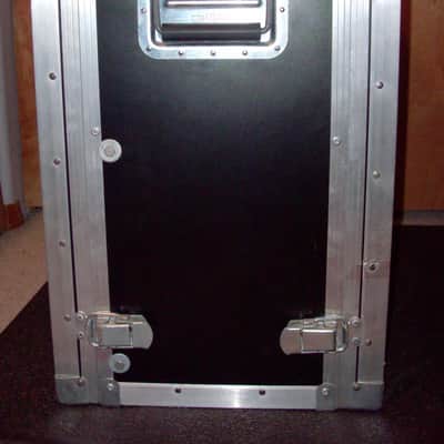 Roadie by Hybrid 14 Space Rack image 4