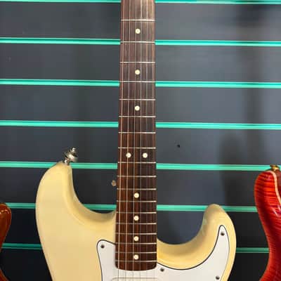 Fender Standard Stratocaster 2001 Electric Guitar image 10