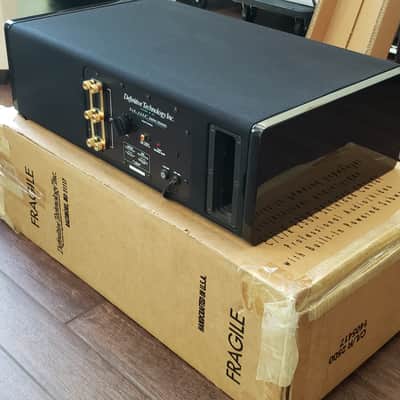 Definitive Technology C/L/R2500  Powered Center Channel Speaker CLR2500 CLR-2500 image 3