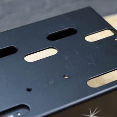 Voodoo Lab Dingbat Small with Pedal Power 2 Plus Pedalboard with Power Supply image 7
