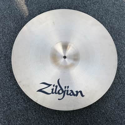 VINTAGE Zildjian 18" Avedis Medium Thin Crash Cymbal -1536 grams image 3
