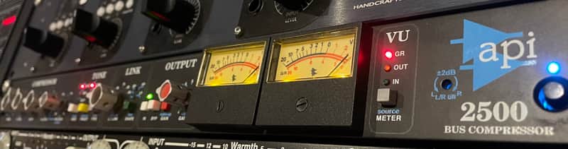 API 2500 Stereo Bus Compressor 2000 /2010 Black image 1