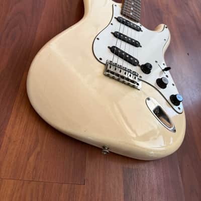 Squier ST-72 JV Series 1983 - White image 3