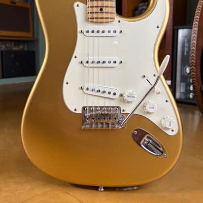 2018 Fender Limited Edition American Special Stratocaster – Aztec Gold Matching Headstock • HSC • COA image 1