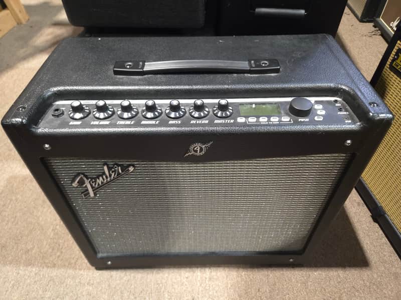 Fender Mustang III V.2 100-Watt 1x12" Modeling Guitar Combo 2013 - 2016 - Local Pickup Only image 1