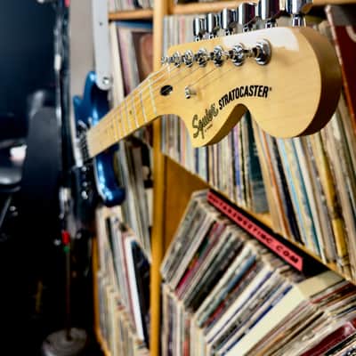 2024 Squier Affinity Stratocaster - Lake Placid Blue Bild 2
