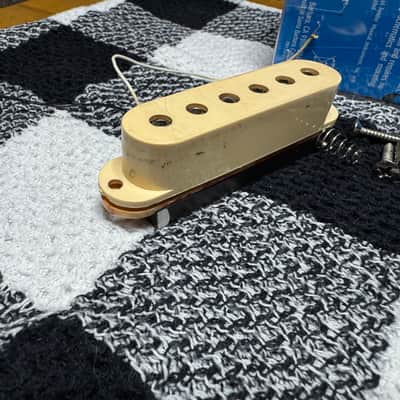 Vintage DiMarzio Mid to Late 70s - Cream image 7