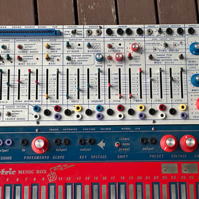 Music Easel R with cool history - original prototype! image 2