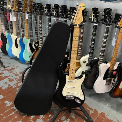 Fender American Stratocaster 2002 Black Mn image 9