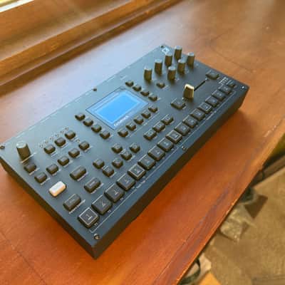 Elektron Octatrack MkII Anniversary Edition Dynamic 8-Track Performance Sampler 2020 - Black image 3