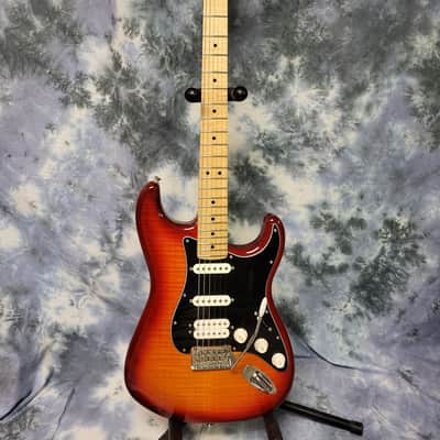 Fender 2022 Fender SSH Flamey Top Maple Board Strat Pro Setup New Fender Gigbag image 1