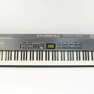 Roland RD-700 88-Key Digital Piano  w/ Gig Bag RD700 image 6