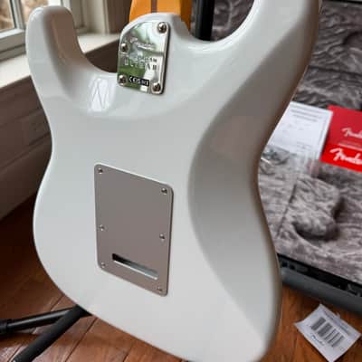 2026 Fender American Ultra II Stratocaster Maple - Avalanche White image 12