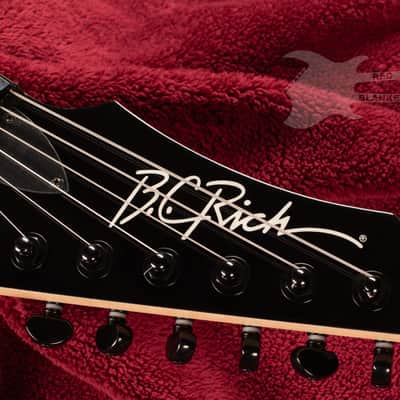 B.C. Rich Gunslinger Retro II with Floyd Rose - White image 9