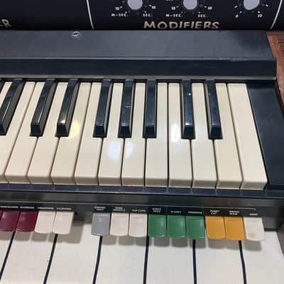 Roland SH-2000 mk 1, recapped and serviced! imagen 6