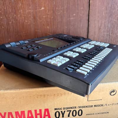 Yamaha QY700 Music Sequencer High-End Sequencer Workstation w/ box, power supply image 10