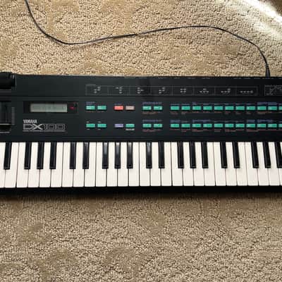 Yamaha DX100 Programmable Algorithm Synthesizer 1985 - Black