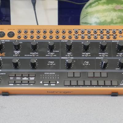 Behringer Grind / Crave / Edge 45° Desktop Synth Studio Wedge Stand image 4