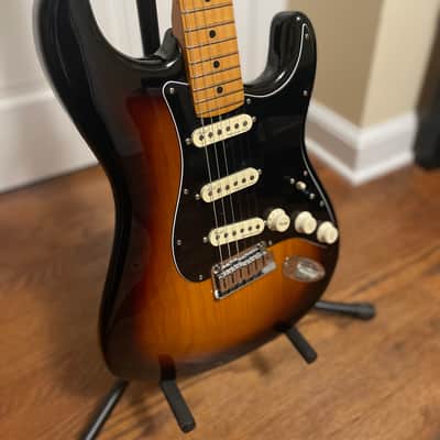 Fender American Ultra Luxe Stratocaster image 2