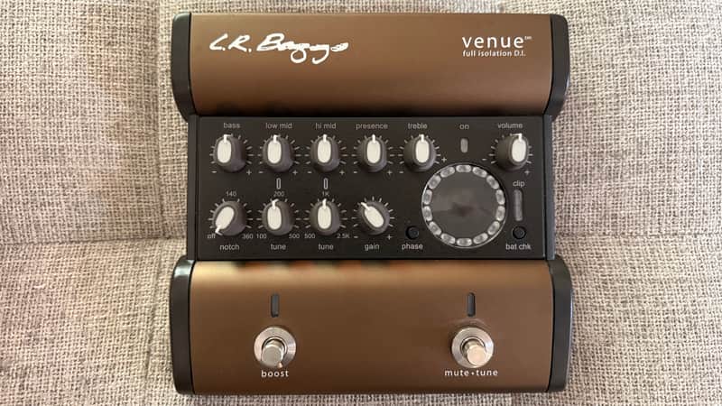 LR Baggs Venue DI - Preamp EQ - Tuner image 1