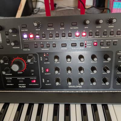 Sequential Pro 3 SE 37-Key 3-Voice Monophonic / Paraphonic Synthesizer 2020 - Present - Black with Wood Sides image 11