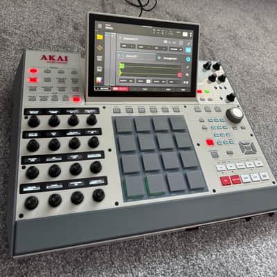 Akai MPC X SE + Decksaver + MPK Mini II + Carry Case Bundle image 4
