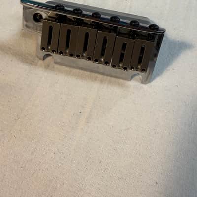Fender 099-2050-000 American Series Stratocaster Tremolo Bridge Assembly 2010s - Chrome image 1