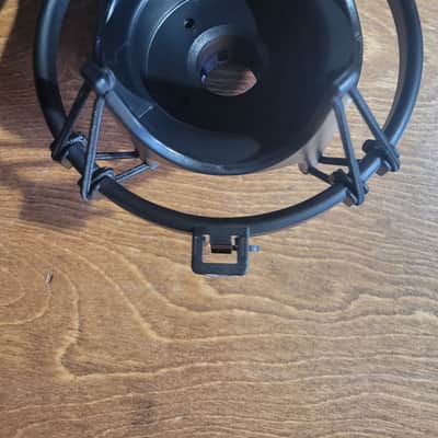 sE Electronics sE2200 Large Diaphragm Cardioid Condenser Microphone 2019 - Present - Vintage Edition Green Hammered image 4