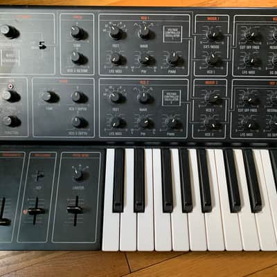 Yamaha CS-15 Duophonic Synthesizer 1978 - 1982 - Black image 2