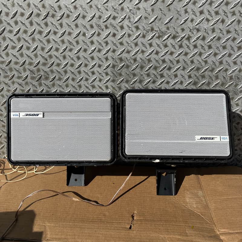 Bose 151 Environmental Speakers 40W 4 Ohms Indoor Outdoor Weatherproof Pair image 1