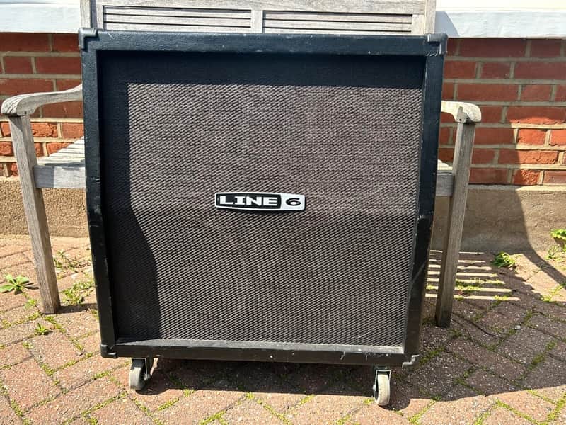Line 6 Spider IV 412 4x12" Angled Guitar Speaker Cabinet 2009 - 2016 - Black image 1