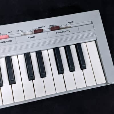 VENETS-1 Analog Toy Synth — Serviced, 1980s USSR, Original Box & Accessories image 9