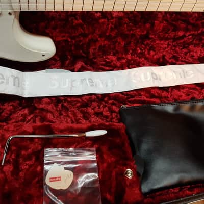 Fender Supreme Stratocaster Limited Edition Rare Collectible White Strat image 15