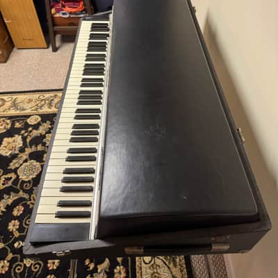 Vintage Fender Rhodes Mark I Stage 73 — Original & Complete image 9