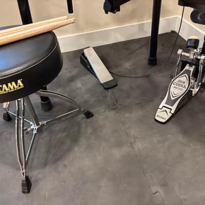 Roland TD-1DMK V-Drum Kit with Mesh Pads, Pedal and Throne - 2023 image 2