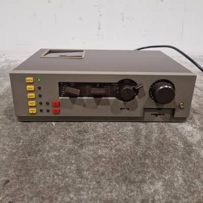 Quad 44 - Control Unit - Good image 11