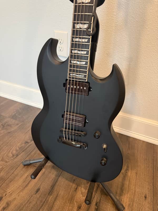 ESP LTD Viper-1000 Baritone 2022 - Present - Black Satin image 1