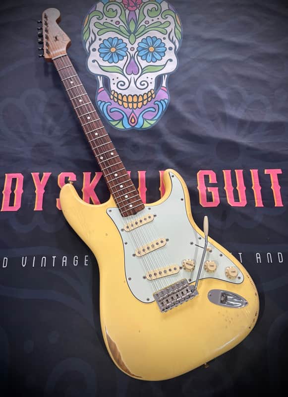 Fender FSR Road Worn '60s Stratocaster 2020 - Vintage White