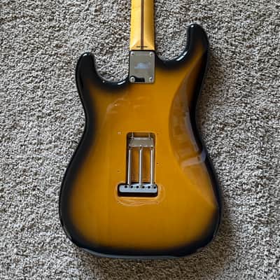 Fender JV Modified '50s Stratocaster HSS 2022 - 2024 - 2-Tone Sunburst image 4