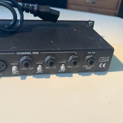 Carvin XC3000 Stereo 2/3 Way Electronic Crossover with rack mount bolts and IEC power cable image 8