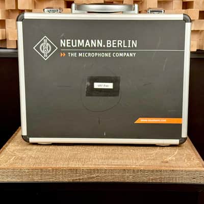 Vintage Neumann U 87 Condenser Microphone Stereo Pair. Close SN. Great Shape U87 1982 Z 48 Shock Mount image 24