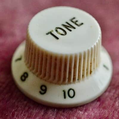 Vintage 1960's Fender Jazzmaster Knob Set PRE-CBS Volume Tone Knob Slab board Clay dot JM image 6