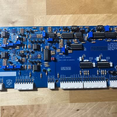 Oberheim crOwBX (OBX Clone) imagen 3