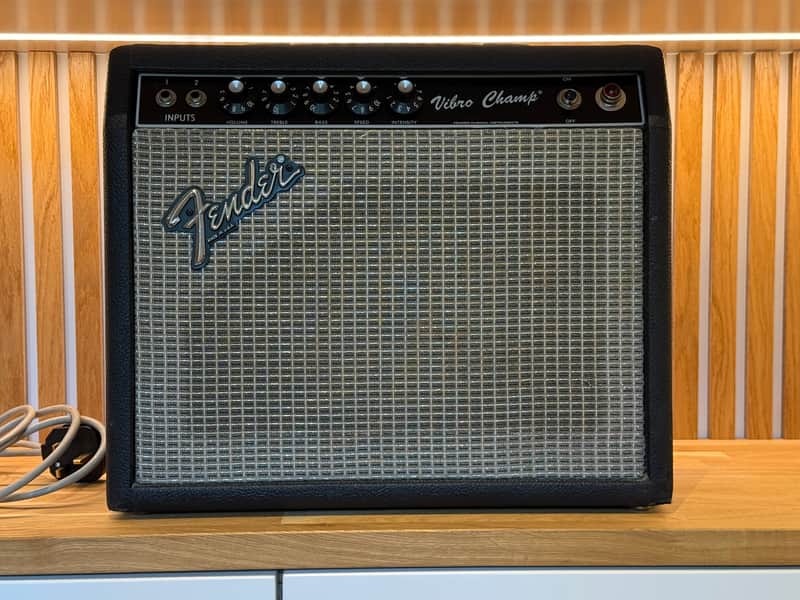 Fender Vibro Champ 1981 - Black/Siver Face image 1