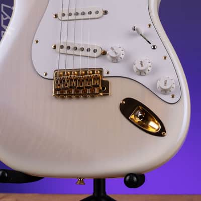 2004 Fender '57 Reissue Stratocaster ST80-SPL White Burst image 5