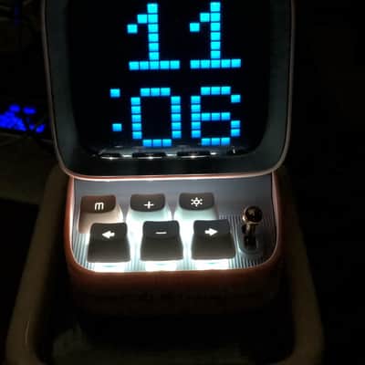 Smart Retro Portable Speaker Pixel-Art / Alarm Clock + Apps image 4