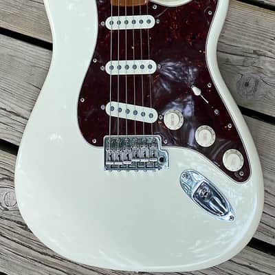 Fender Classic Series '70s Stratocaster *Upgraded* image 1
