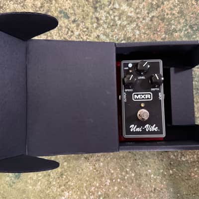 MXR M68 Uni-Vibe 2014 - Present - Black image 2